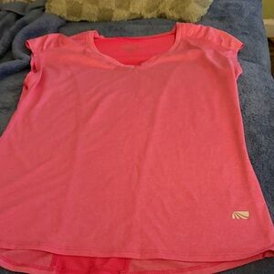 Marika Vivid Pink Performance Tee size medium women’s dry wick technology